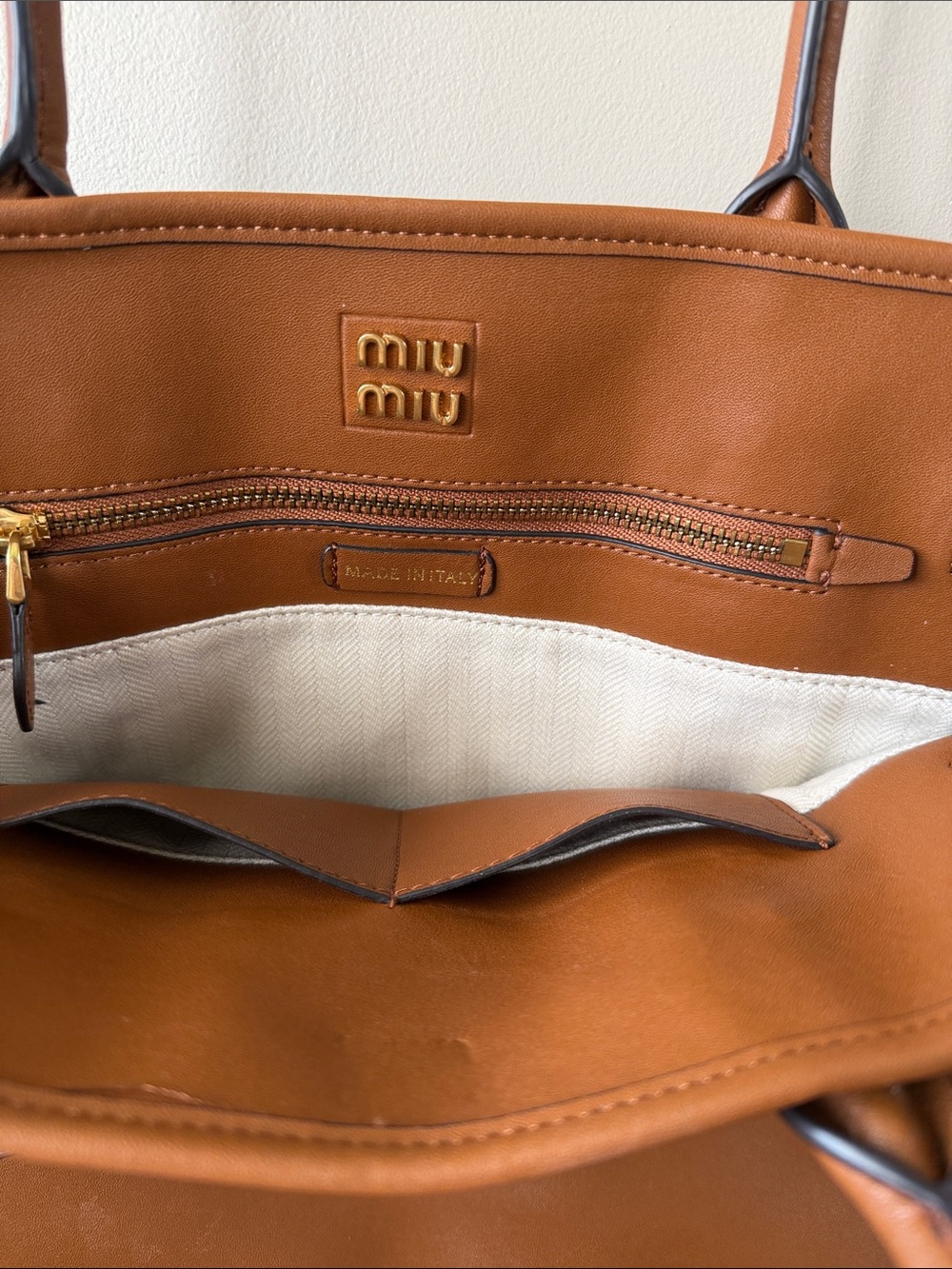 Miu Miu Tan Leather Shoulder Tote with Gold Hardware - Picture 4 of 5